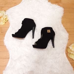 MICHAEL Michael Kors Davenport peekaboo bootie